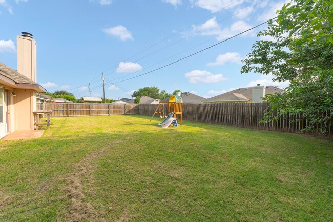 Building Photo - 4706 Colby Dr