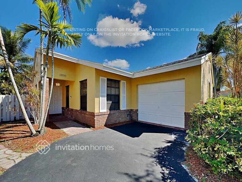 Primary Photo - 13641 Newport Manor