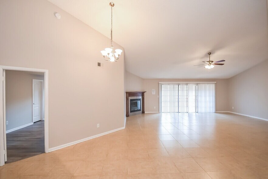 Building Photo - 11284 Southbury Pl