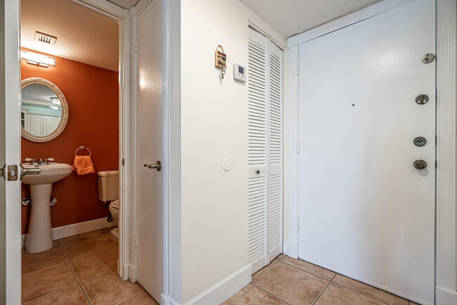 Building Photo - 1801 S Ocean Dr