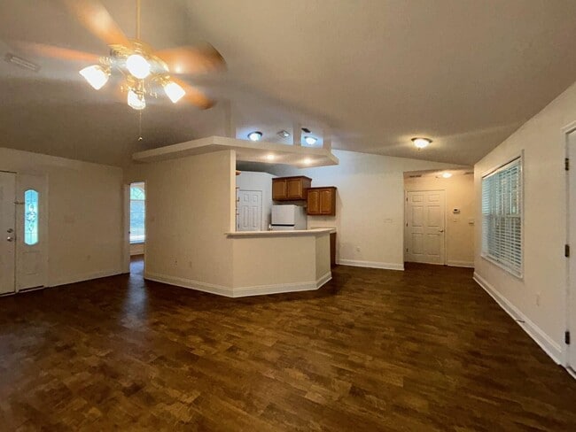 Building Photo - 3221 Twilight Dr