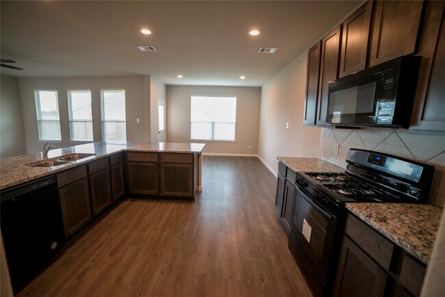 Building Photo - 4455 Eveslage Ln