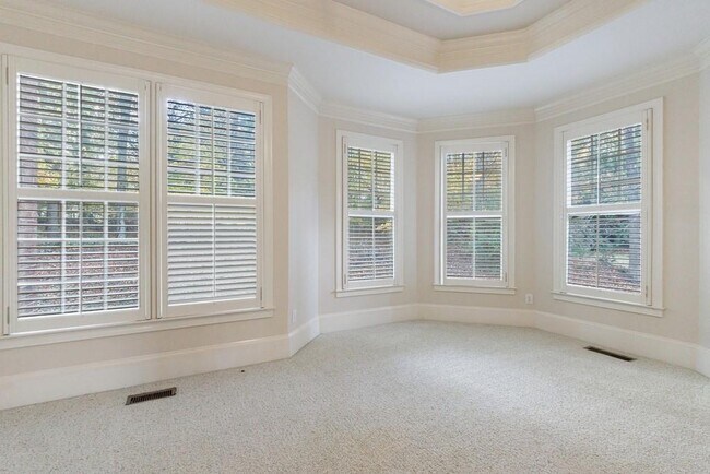 Building Photo - 2883 Thurleston Ln