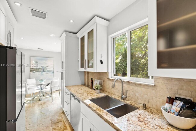 Building Photo - 166 NW 100th Terrace