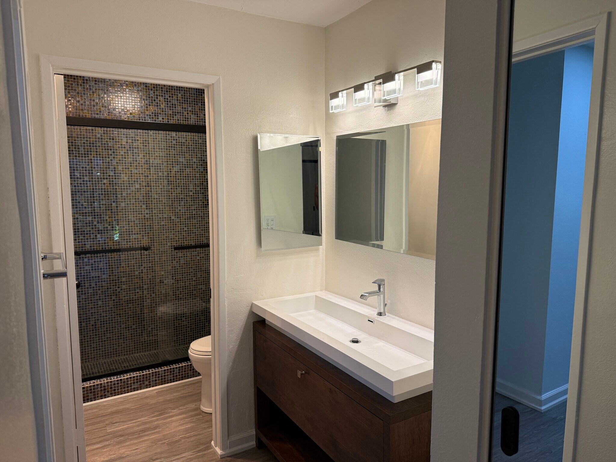 Building Photo - 1615 Hotel Cir S