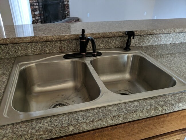 Building Photo - 1533 Jackellen Ln