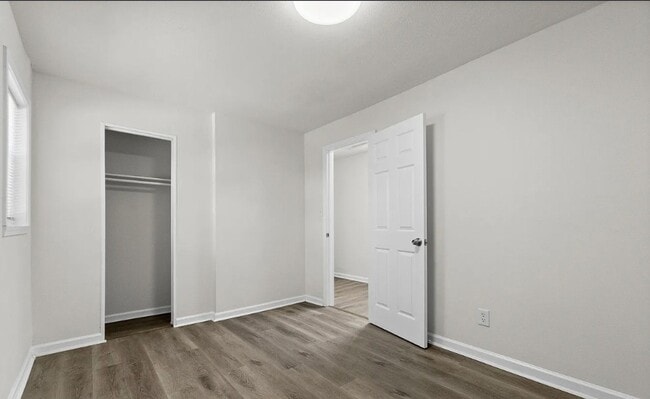 Building Photo - Stunning 4 Bedroom, 2 Bathroom home with modern upgrades