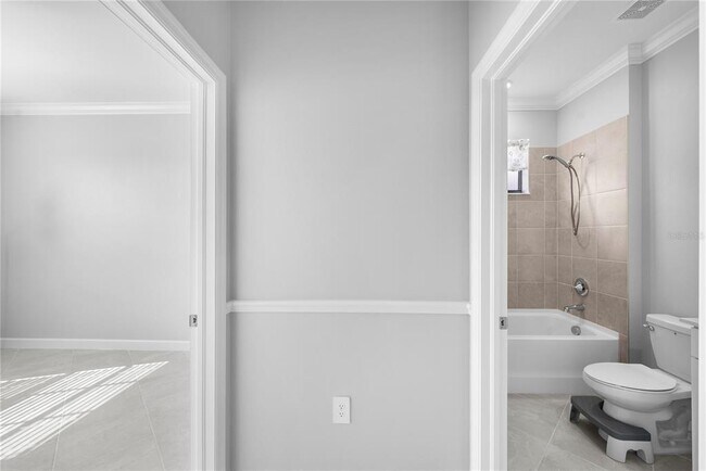 Building Photo - 14932 Serene Shrs Lp