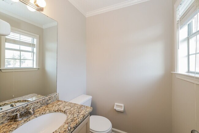 Building Photo - 763 Silver Sands Dr