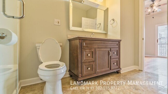 Building Photo - 1524 North Bosworth-Unit 2