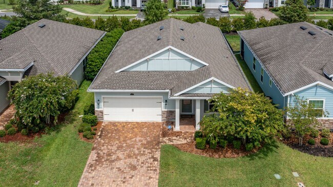 Building Photo - Stunning Home in Desirable Neighborhood