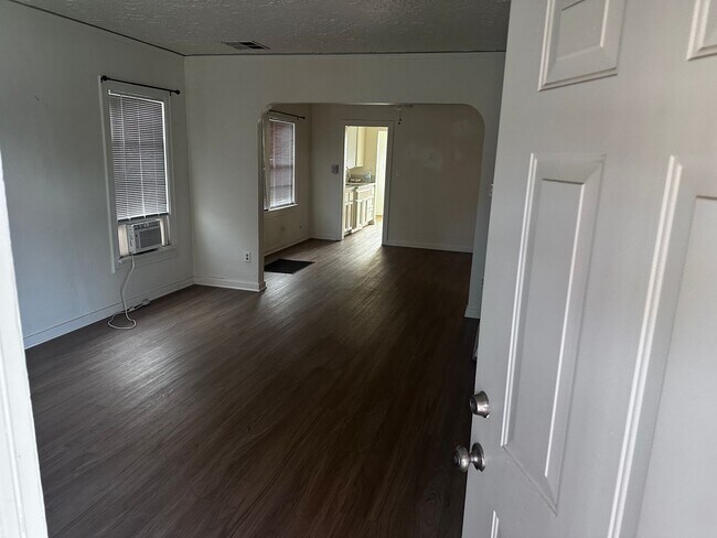 Building Photo - 119-121 Flower St