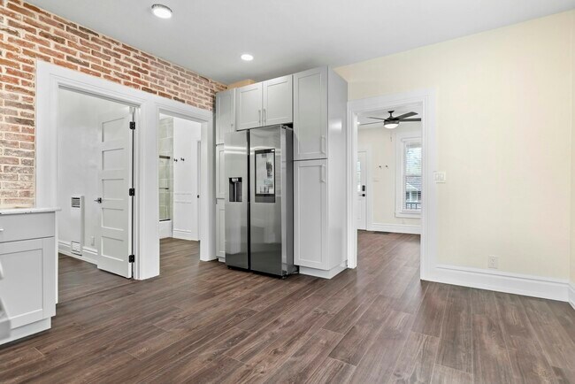 Building Photo - 715 Arcadia Pl