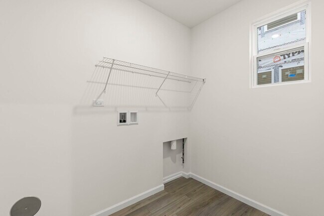 Building Photo - 2727 Lawlor Ln