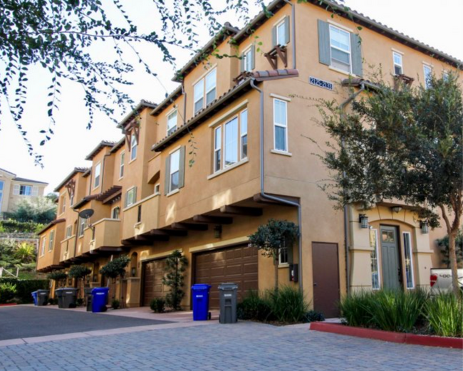 Primary Photo - Charming 2-Bed / 2.5-Bath Townhouse in the...
