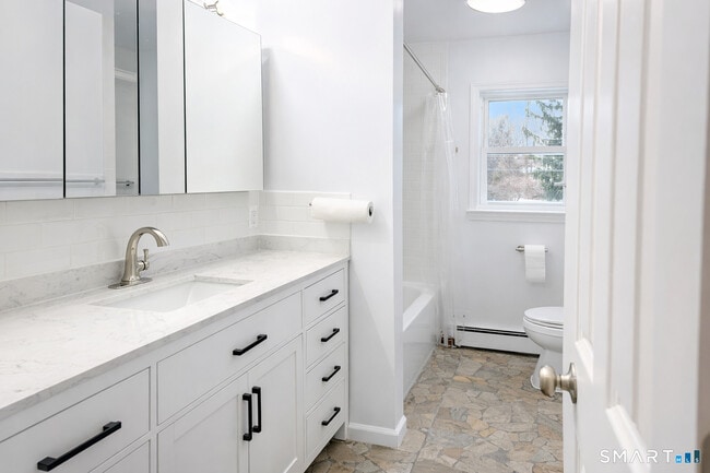 Building Photo - 15 Dairy Farm Rd