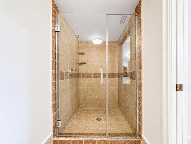 Building Photo - 340 NW 67th St