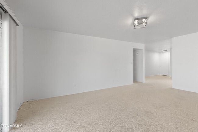 Building Photo - 3809 N 85th Pl