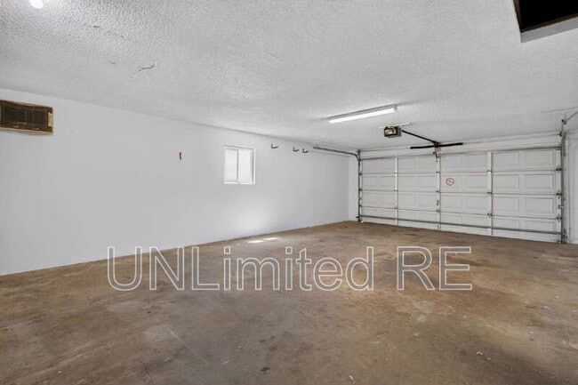 Building Photo - 2250 Atlantic Dr