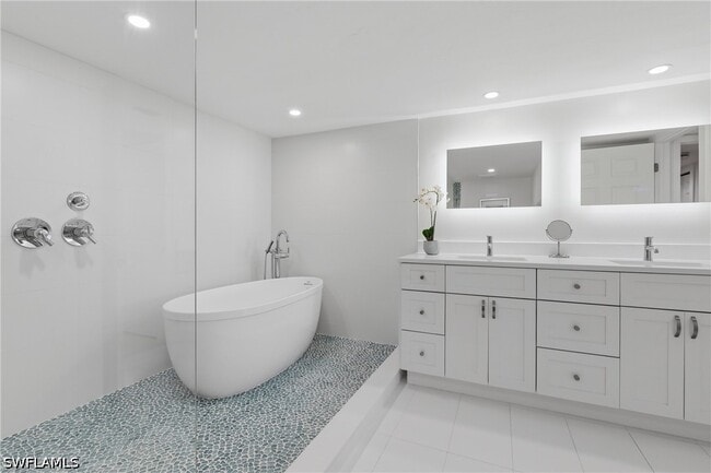 Building Photo - 5601 Turtle Bay Dr