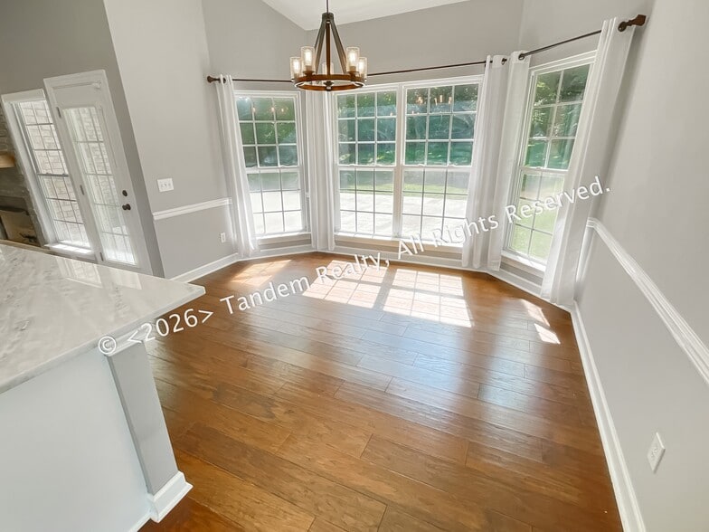 Building Photo - 6500 Lampe Ct