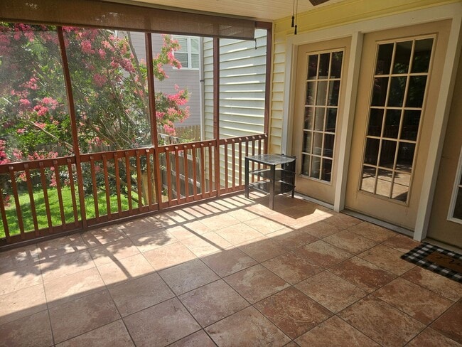 Building Photo - Knoxville 37934 - Beautiful 4-Bedroom, 2.5-Bath Home with Bonus Room in Desirable Farragut – 2,62...