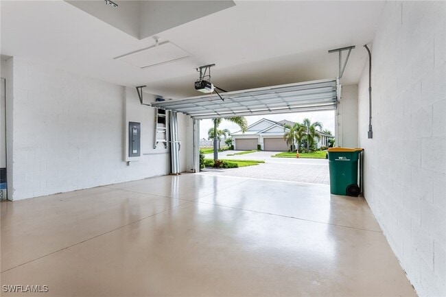 Building Photo - 14533 Edgewater Cir