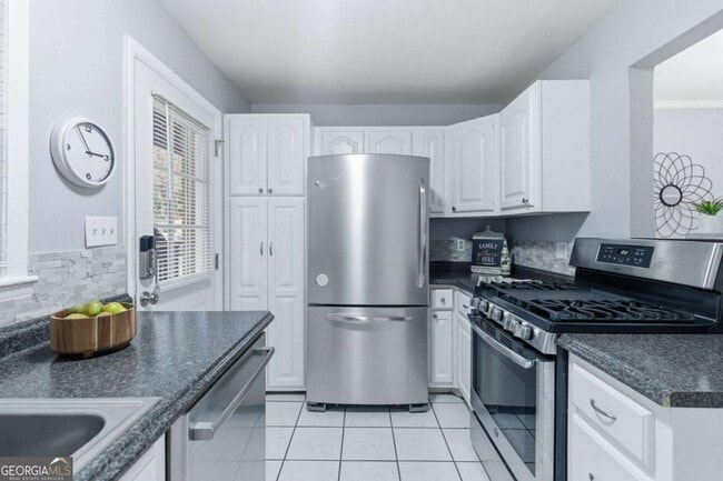 Building Photo - 1010 Scott Blvd