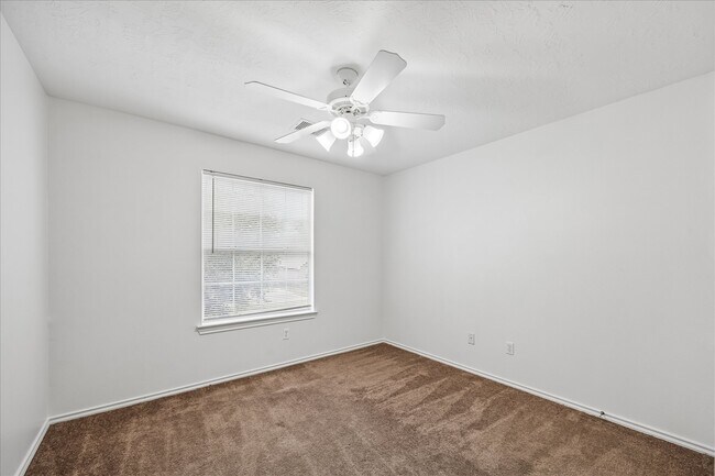 Building Photo - 5606 Cozy Terrace Ln