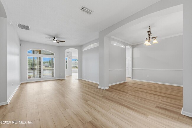 Building Photo - 13844 Fish Eagle Dr W