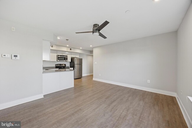 Building Photo - 502 Gerhard St