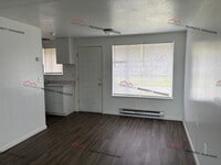 Building Photo - R72B