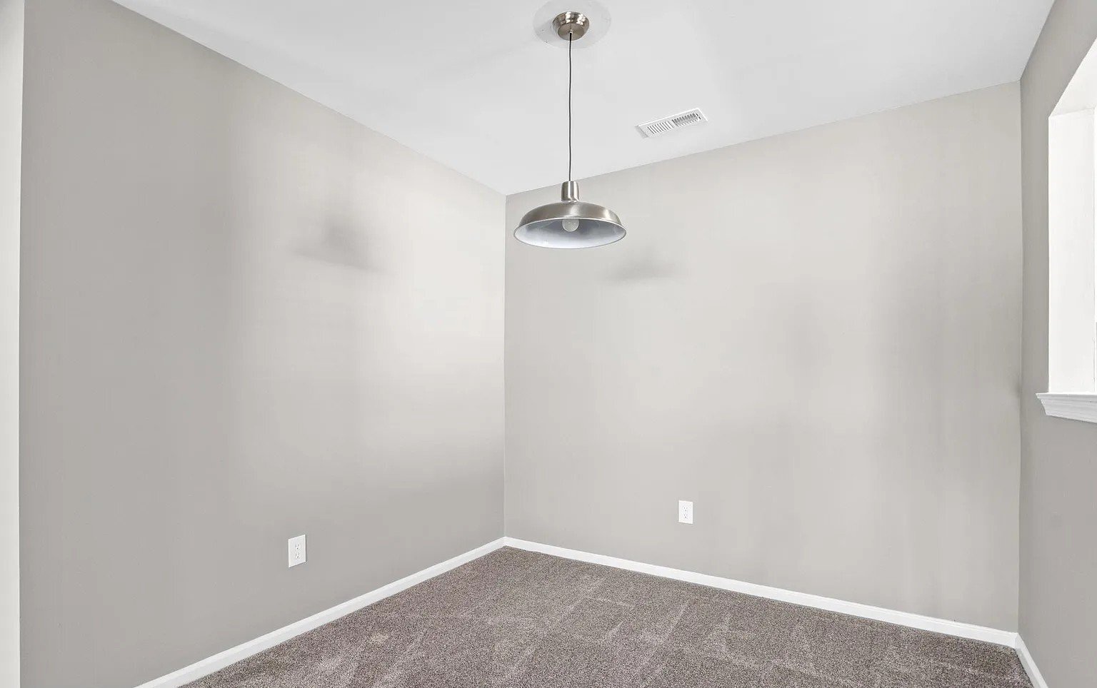 Building Photo - 617 Covington Ct