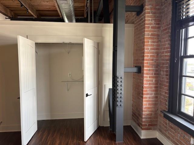 Building Photo - 806 Sampson St