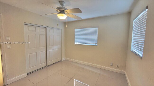 Building Photo - 1125 NW 16th Ct