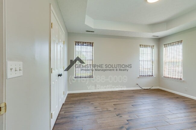 Building Photo - 2104 Loudenslager Dr