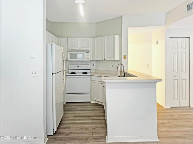 Building Photo - 28114 Harbour Vista Cir