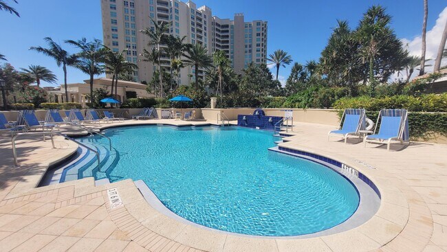 Building Photo - 3700 S Ocean Blvd