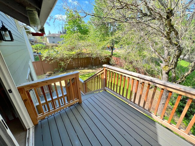 Building Photo - Spacious Upgraded Bothell/North Kirkland Home!