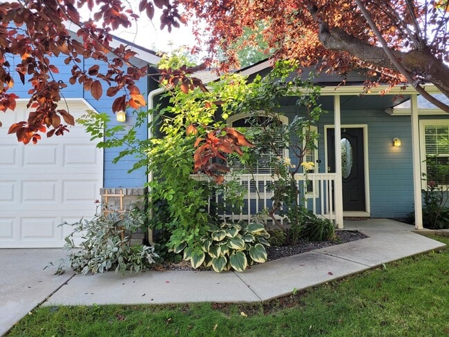 Building Photo - Cozy Home in Columbia Village!