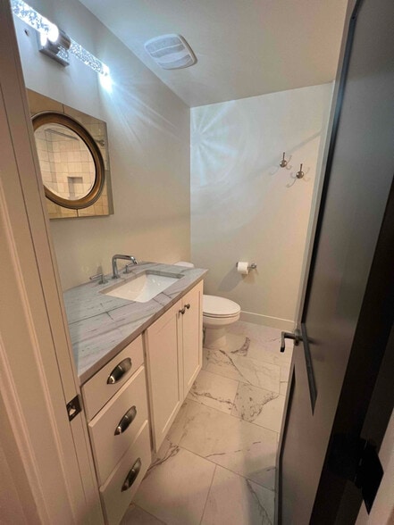 Building Photo - 320 W 900 N