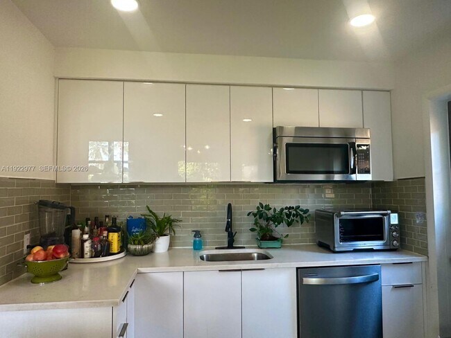 Building Photo - 270 NW 109th St