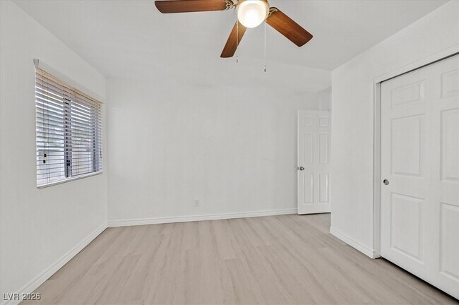 Building Photo - 5499 Indian River Dr