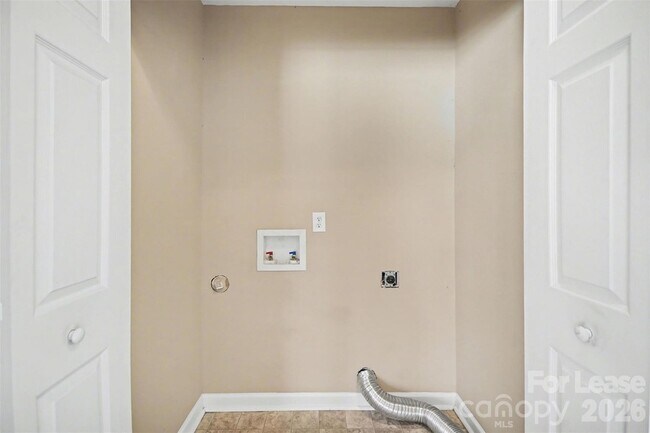 Building Photo - 7523 Double Springs Ct