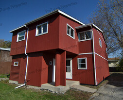 Building Photo - 1912 Moore Ave