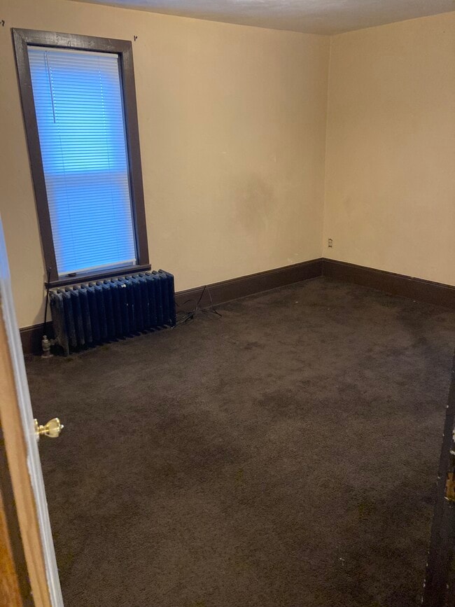 Building Photo - 89 W Walnut St