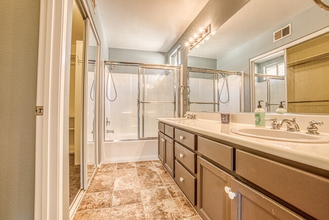 Building Photo - 25624 Wordsworth Ln