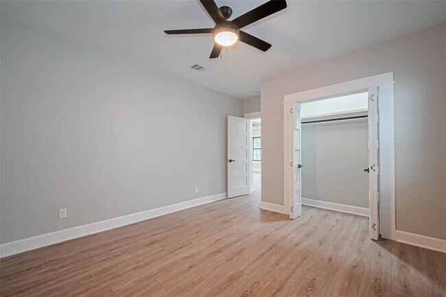 Building Photo - 1205 E 27th St
