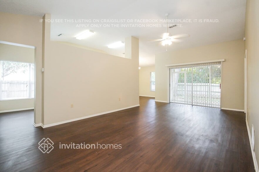 Building Photo - 515 49th St E