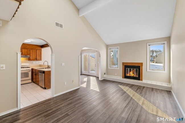 Building Photo - 68 Copper Beech Dr